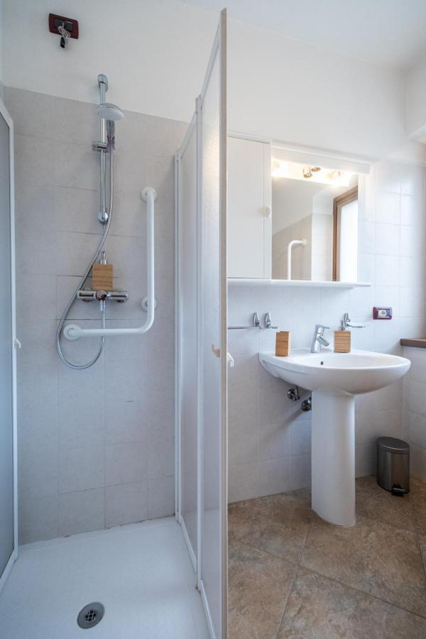Marangon Apartments Sùtrio Екстериор снимка